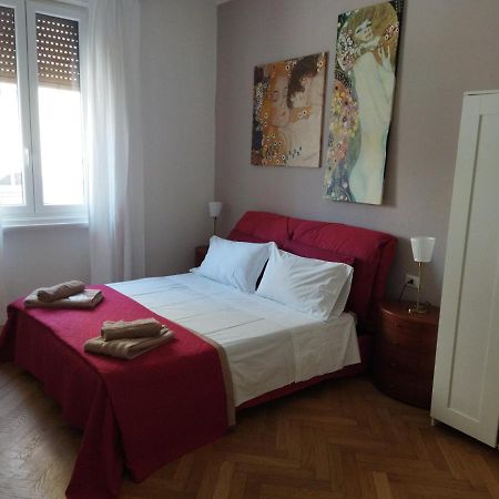 Piazza Goldoni Rooms Trieste Ngoại thất bức ảnh