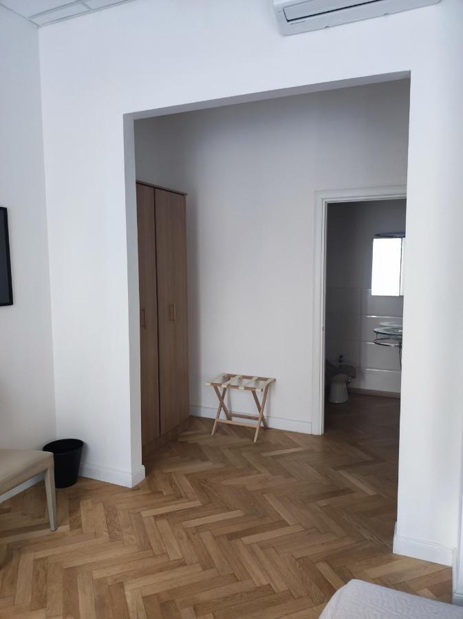 Piazza Goldoni Rooms Trieste Ngoại thất bức ảnh