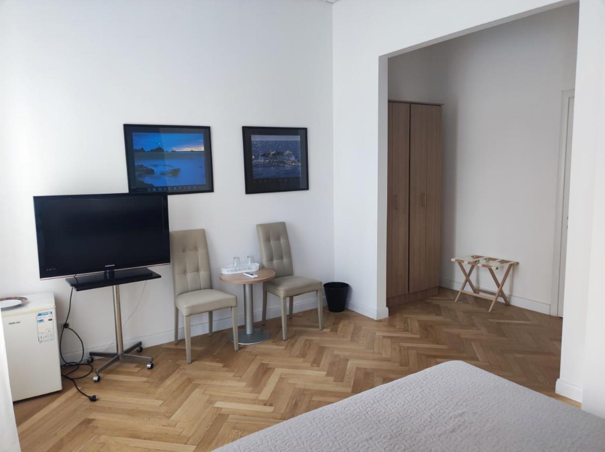 Piazza Goldoni Rooms Trieste Ngoại thất bức ảnh