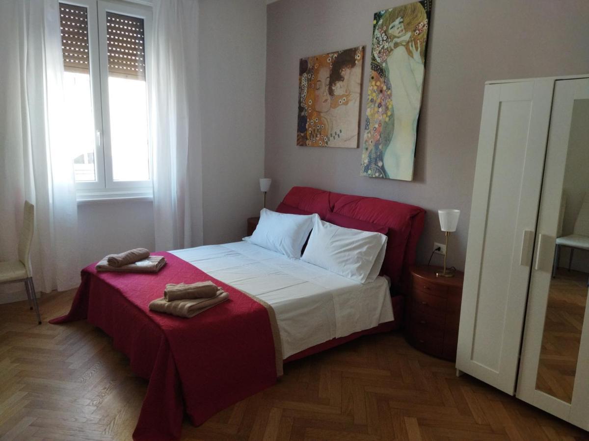 Piazza Goldoni Rooms Trieste Ngoại thất bức ảnh